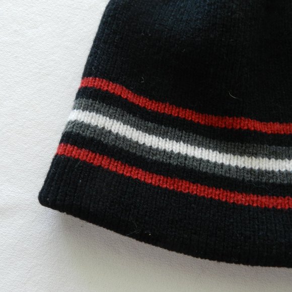 Beanie Bundle, 3 knit beanies in black, rust and reversible black/white/grey/red - Picture 9 of 10